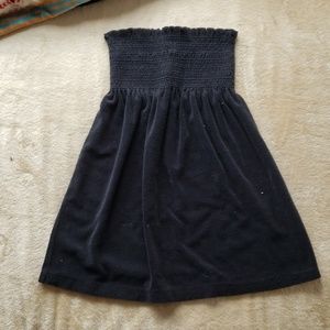 strapless black dress